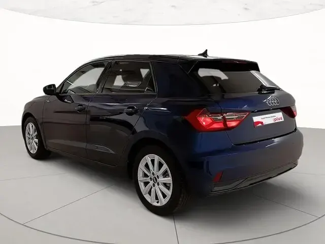 Usata Audi A1 Sportback Business 116 CV (85 kW) 2025 2d blu navarra metallizzato Utilitaria