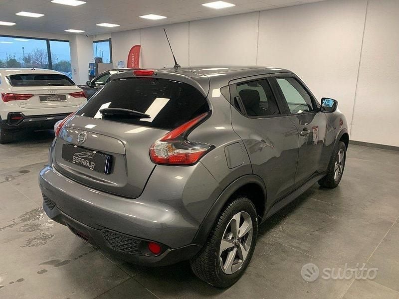 Usata Nissan Juke Acenta 116 CV (85 kW) 2018 Grigio scuro SUV
