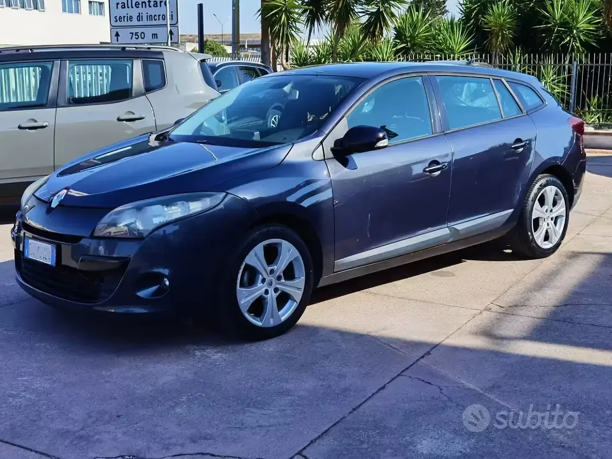 Usata Renault Mégane GrandTour 110 CV (80 kW) 2011 Blu Station wagon