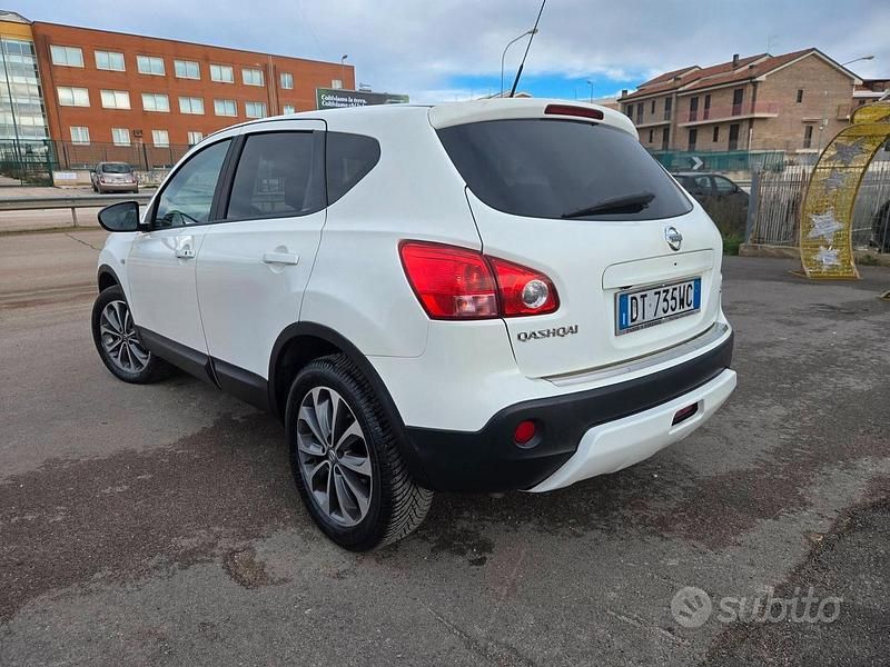 Usata Nissan Qashqai Tekna 150 CV (110 kW) 2009 Bianco SUV