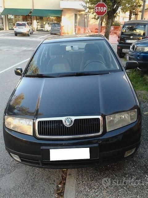 Usata Skoda Fabia 101 CV (74 kW) 2001 Blu Station wagon