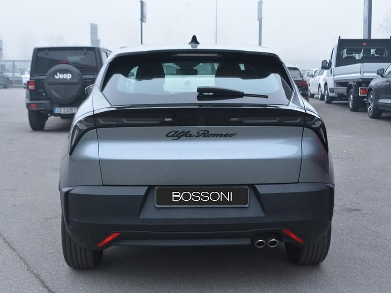 Usata Alfa Romeo Junior 145 CV (106 kW) 2025 Grigio SUV