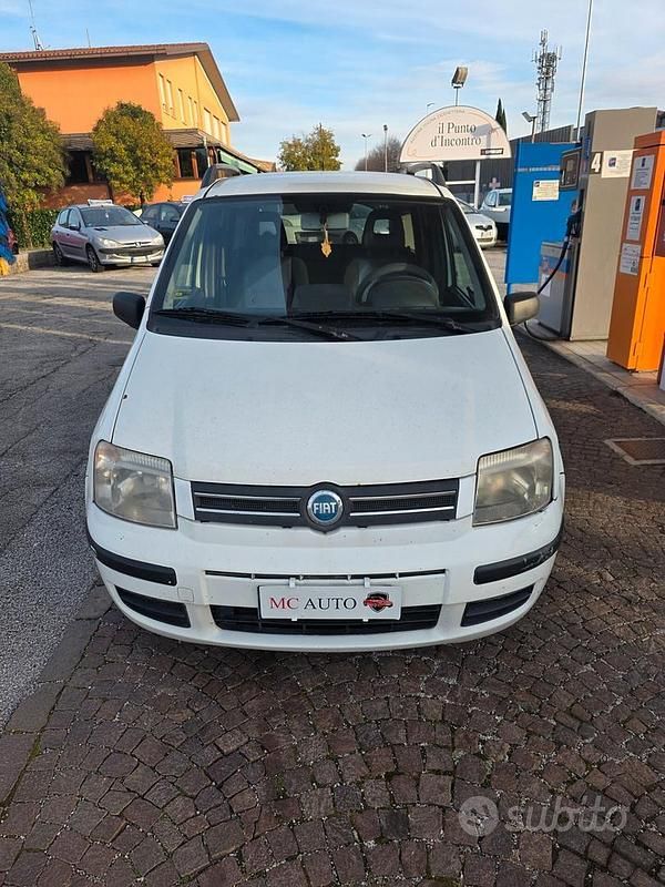 Usata Fiat Panda Emotion 69 CV (50 kW) 2007 Bianco Utilitaria