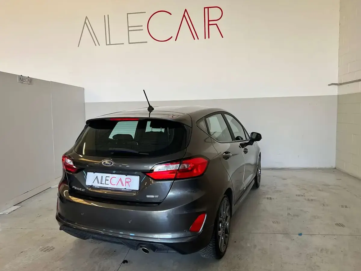 Usata Ford Fiesta ST-Line 125 CV (91 kW) 2023 Grigio Utilitaria
