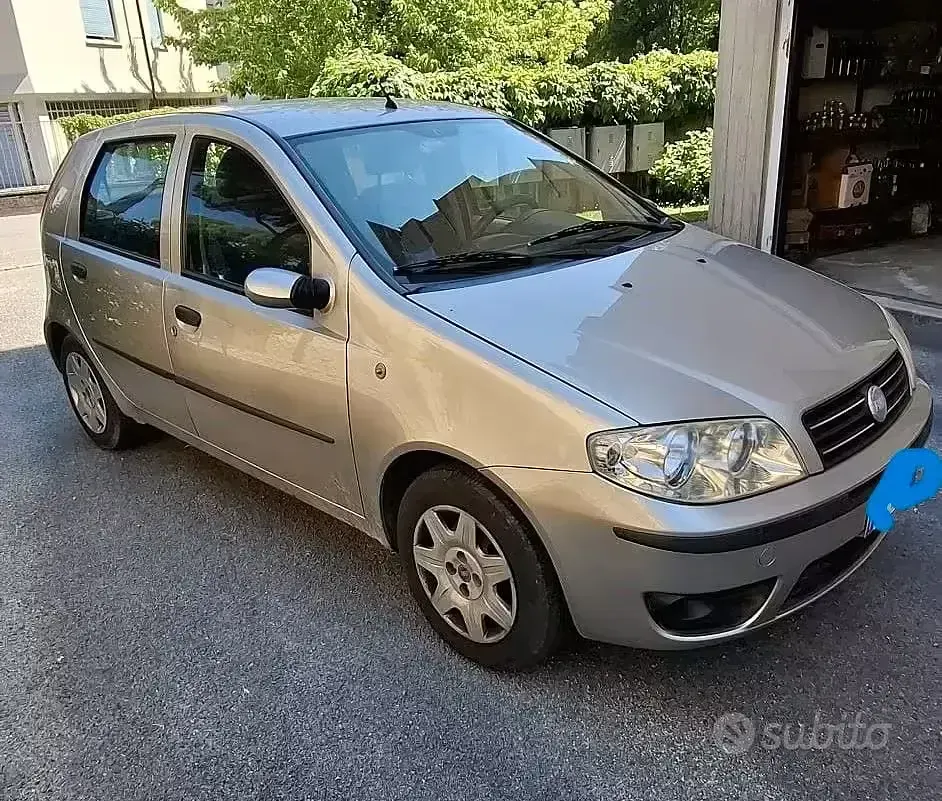 Usata Fiat Punto 80 CV (58 kW) 2003 Grigio Utilitaria