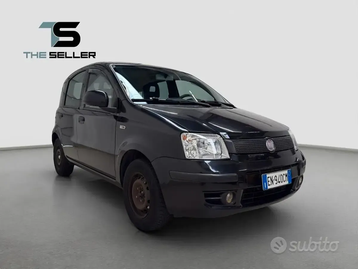 Usata Fiat Panda Classica 69 CV (50 kW) 2012 Nero Utilitaria