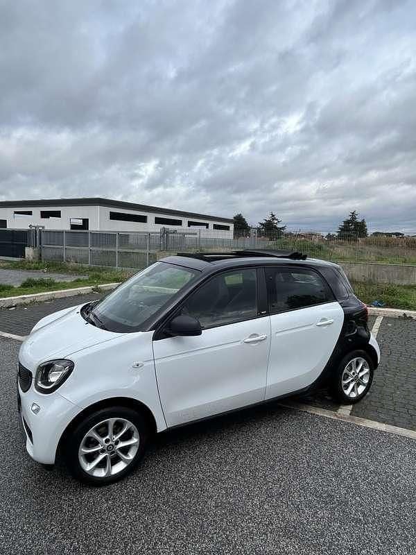 Usata Smart ForFour Passion 71 CV (52 kW) 2015 Nero Utilitaria