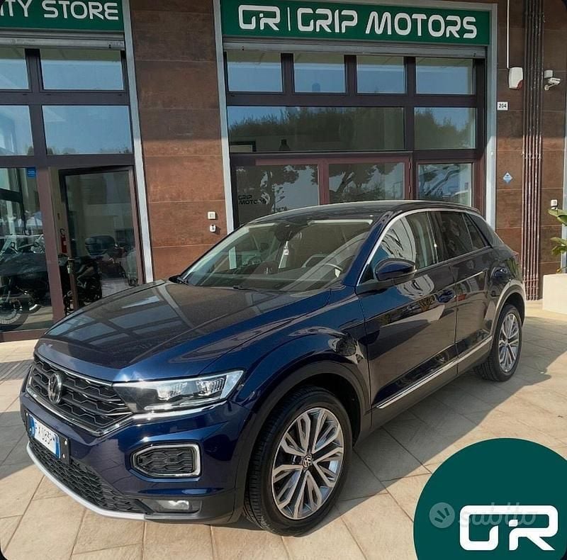 Usata VW T-Roc Advance 115 CV (84 kW) 2019 Blu SUV