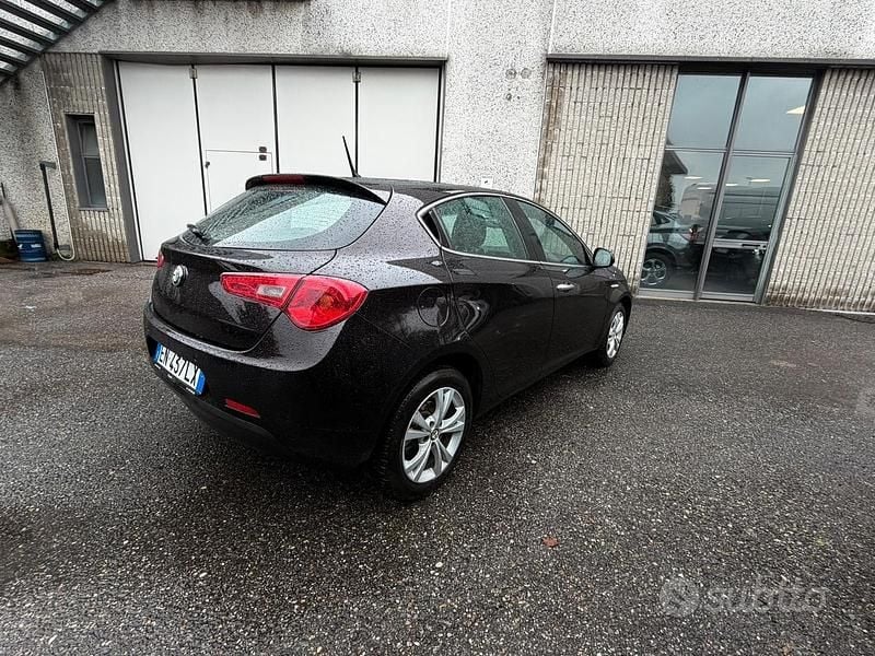 Usata Alfa Romeo Giulietta 120 CV (88 kW) 2012 Utilitaria