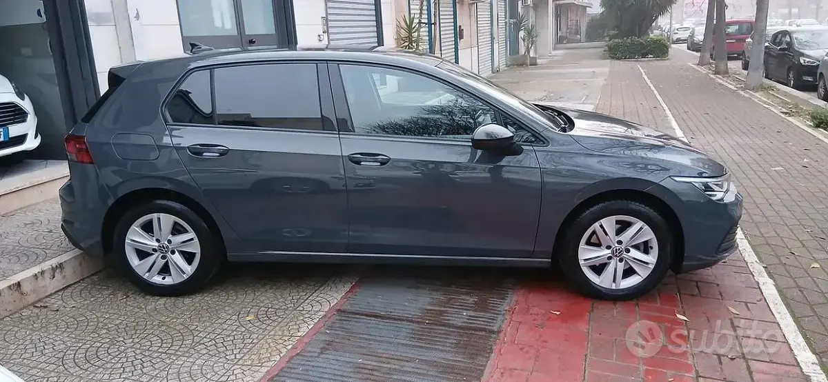 Usata VW Golf VII Style 116 CV (85 kW) 2020 Grigio Berlina