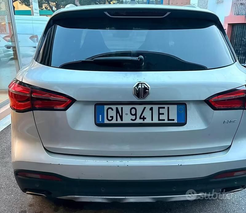 Usata MG HS Luxury 2023 Grigio SUV