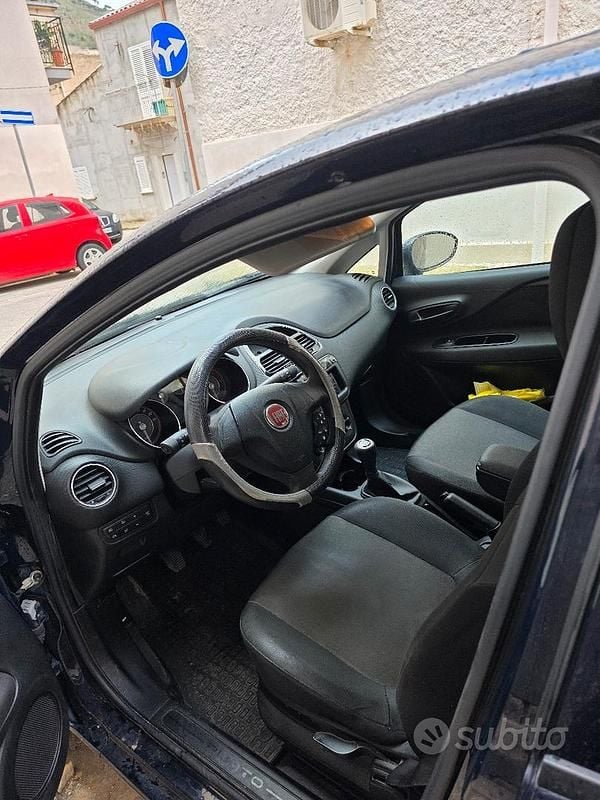 Usata Fiat Grande Punto 90 CV (66 kW) 2016 Blu Utilitaria