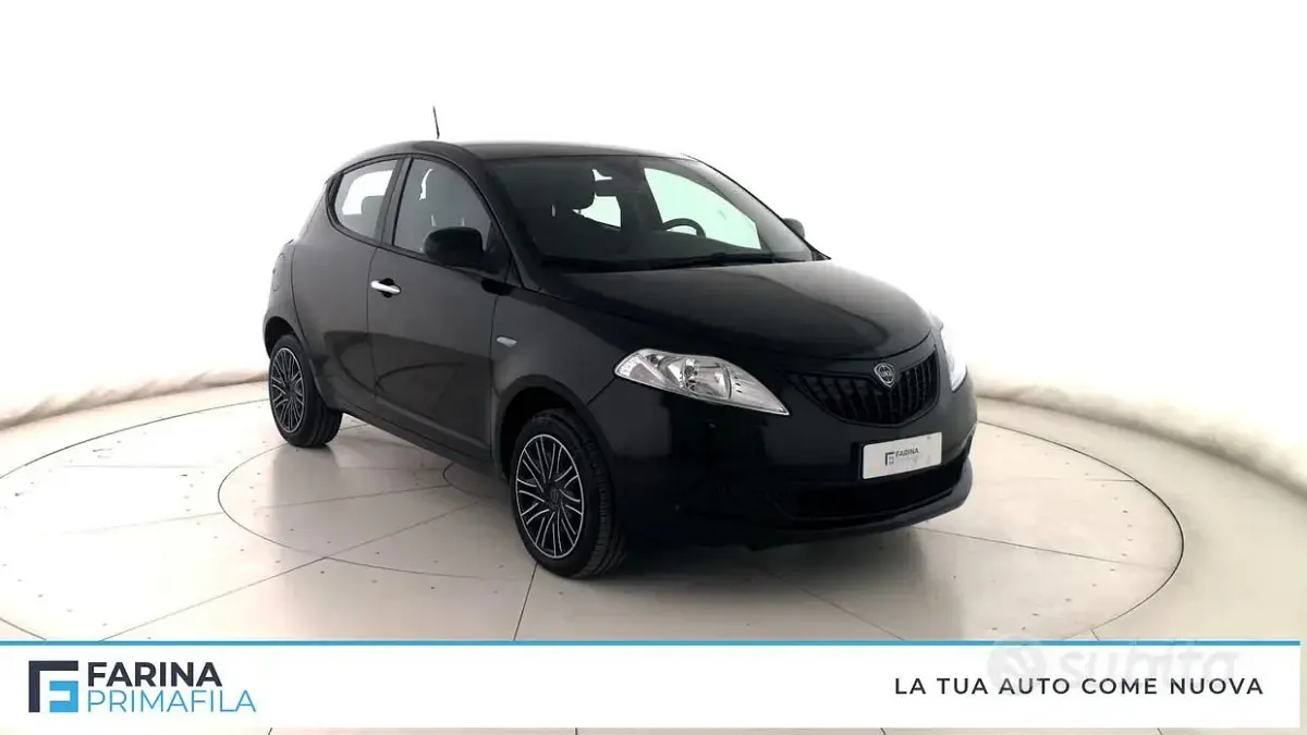 Usata Lancia Ypsilon Gold 69 CV (50 kW) 2024 Nero Utilitaria
