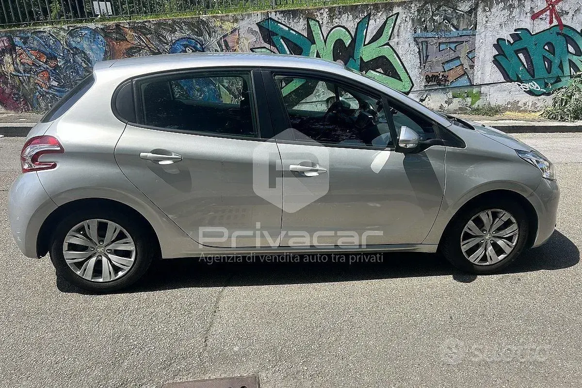 Usata Peugeot 208 Access 68 CV (50 kW) 2015 Grigio Utilitaria