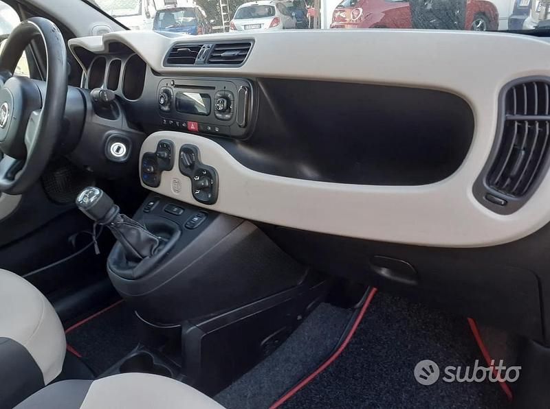 Usata Fiat Panda 69 CV (50 kW) 2015 Nero Utilitaria