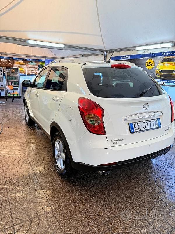 Usata Ssangyong (KGM) Korando 175 CV (128 kW) 2011 Bianco SUV