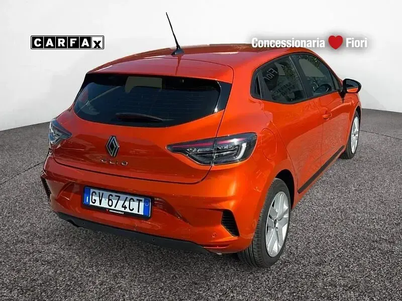 Usata Renault Clio V Evolution 67 CV (49 kW) 2024 Arancione Utilitaria