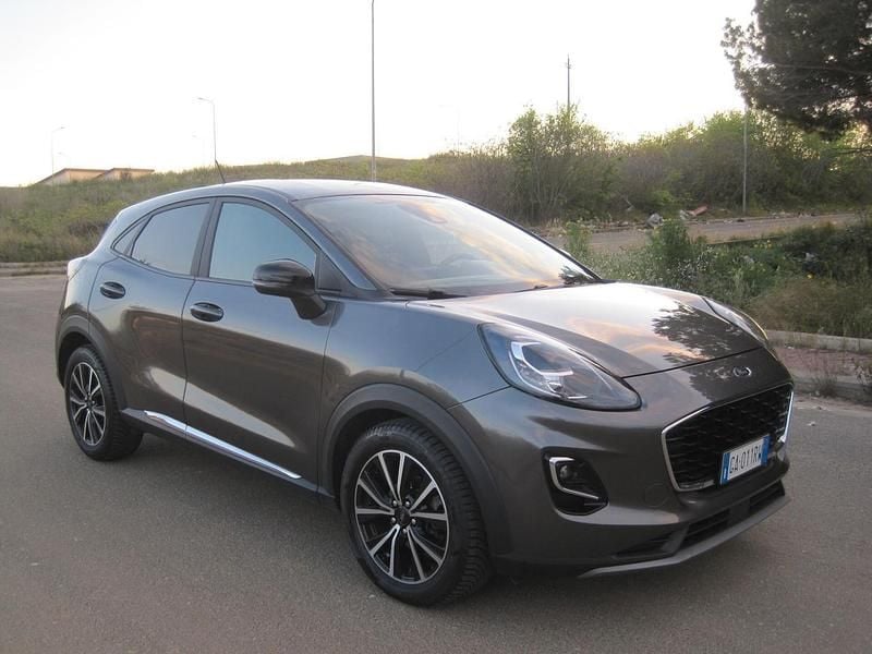 Usata Ford Puma Titanium 125 CV (91 kW) 2020 Grigio SUV