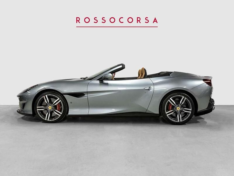 Usata Ferrari Portofino 600 CV (441 kW) 2019 Grigio titanio metallizzato Cabrio
