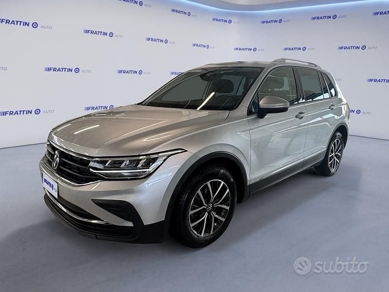 Usata VW Tiguan Life 131 CV (96 kW) 2021 Grigio SUV