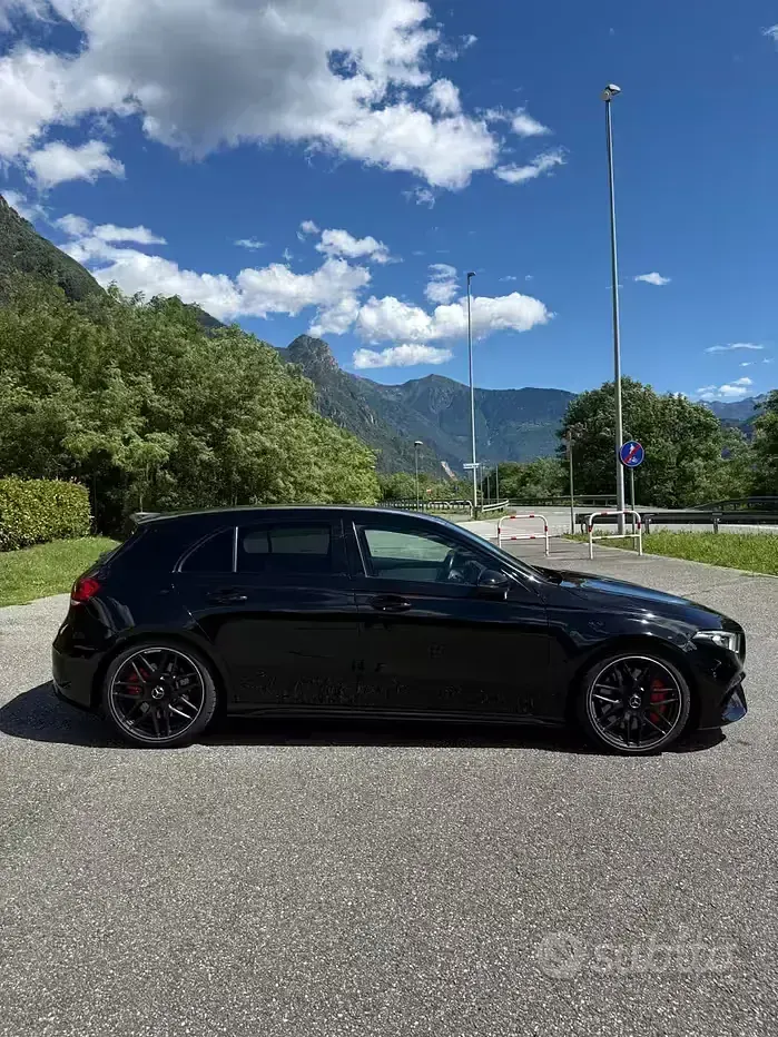 Usata Mercedes A45 AMG AMG 421 CV (309 kW) 2021 Nero Utilitaria