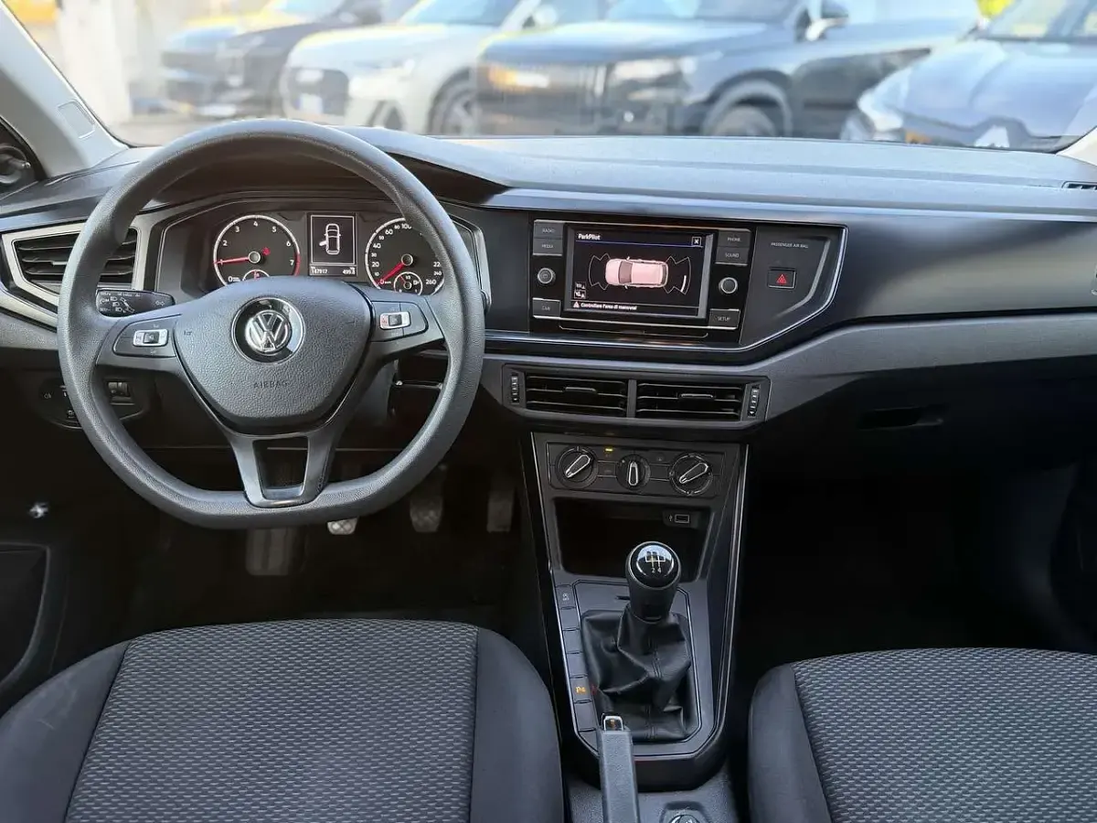 Usata VW Polo Trendline 65 CV (47 kW) 2018 Bianco Utilitaria