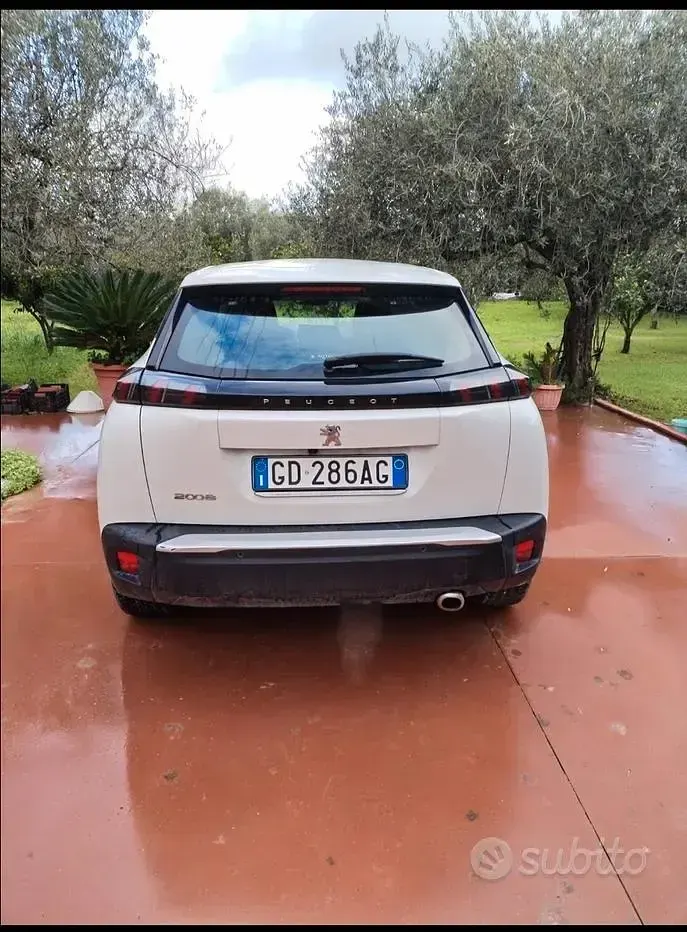 Usata Peugeot 2008 101 CV (74 kW) 2020 Bianco SUV