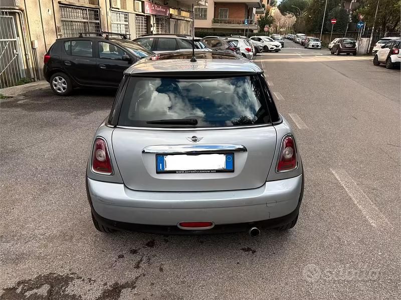Usata Mini One D 90 CV (66 kW) 2010 Grigio Utilitaria