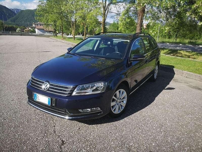 Blu/azzurro Usata 2012 VW Passat Comfortline Station wagon | 5500 € (Ottimo prezzo) - Immagine 1/4
