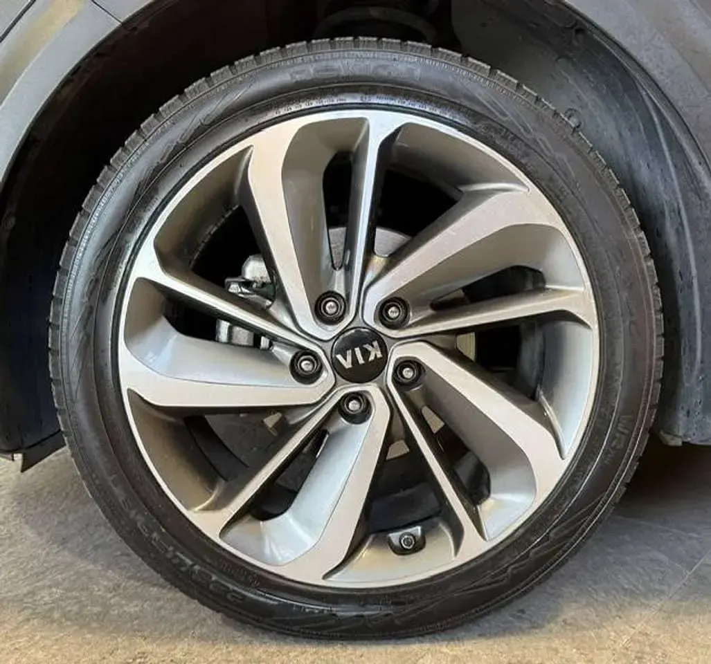 Usata Kia Niro 105 CV (77 kW) 2018 Grigio SUV