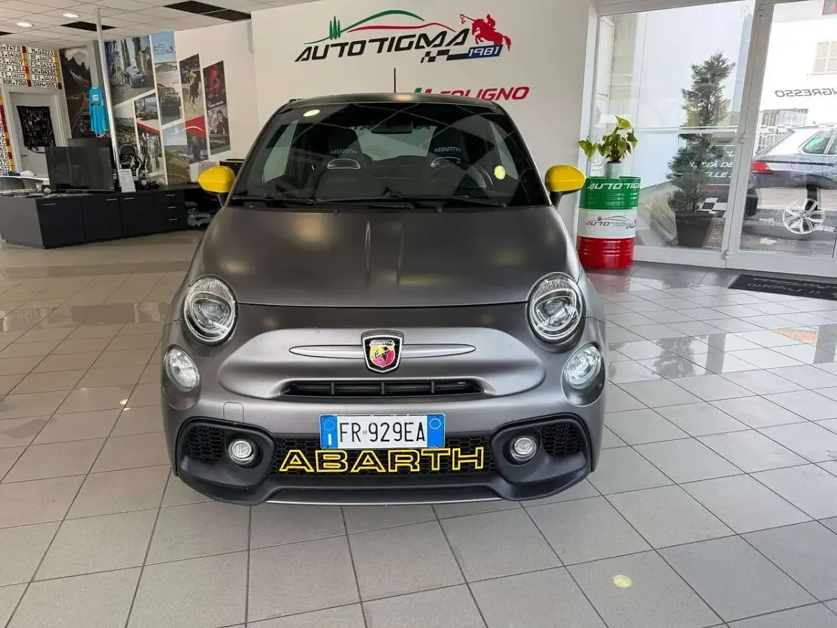 Usata Abarth 595C Turismo 165 CV (121 kW) 2018 Grigio Cabrio