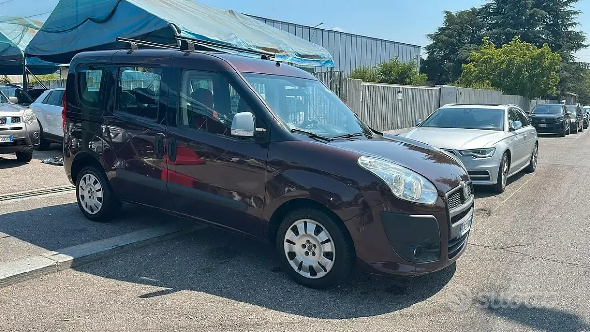 Usata Fiat Doblò Emotion 135 CV (99 kW) 2010 Rosso Monovolume