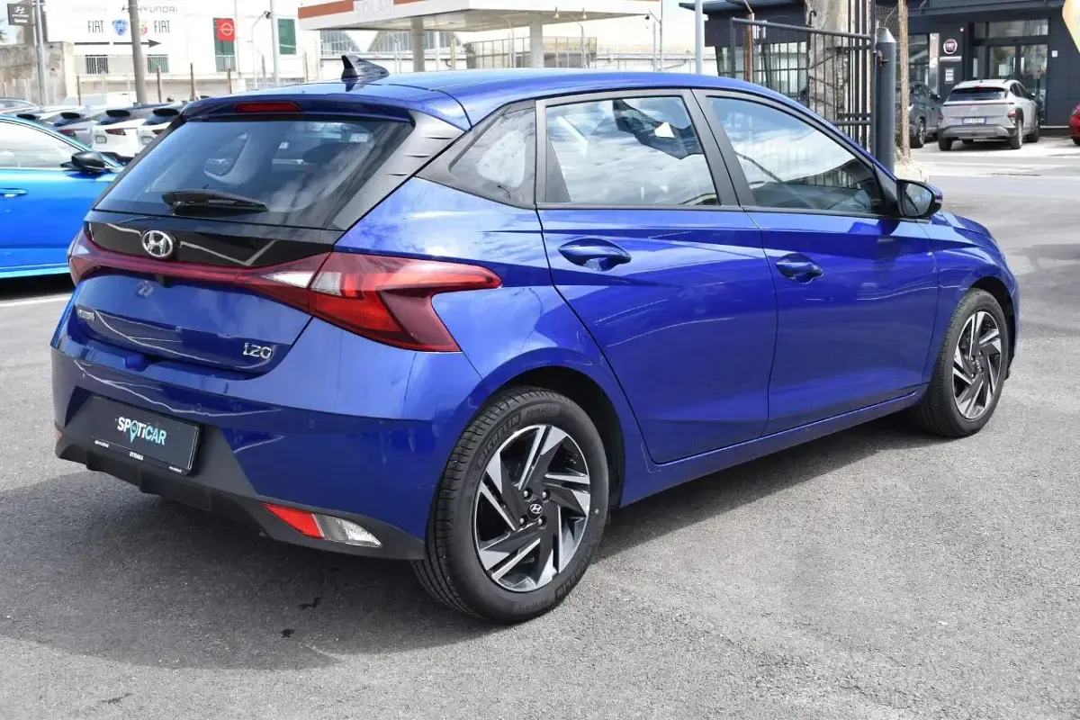 Usata Hyundai i20 84 CV (61 kW) 2023 Blu Utilitaria