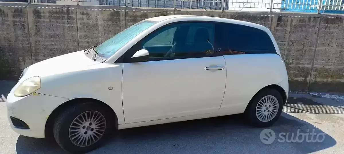 Usata Lancia Ypsilon 60 CV (44 kW) 2008 Utilitaria