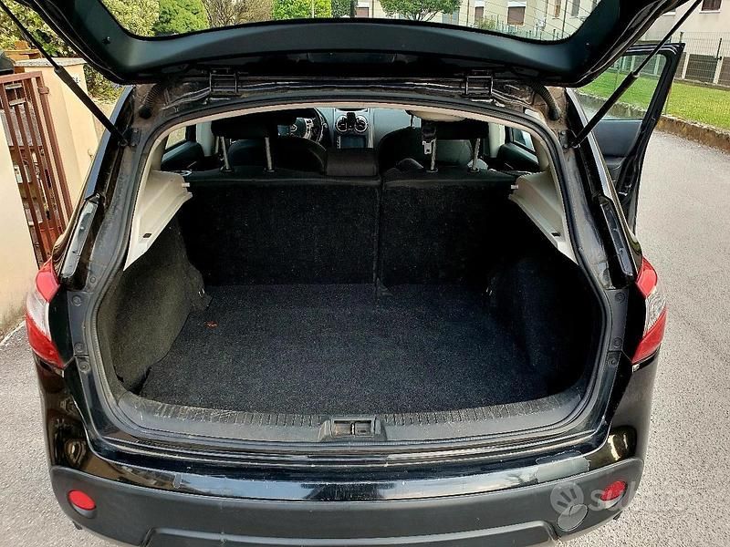 Usata Nissan Qashqai Acenta 110 CV (80 kW) 2012 Nero SUV