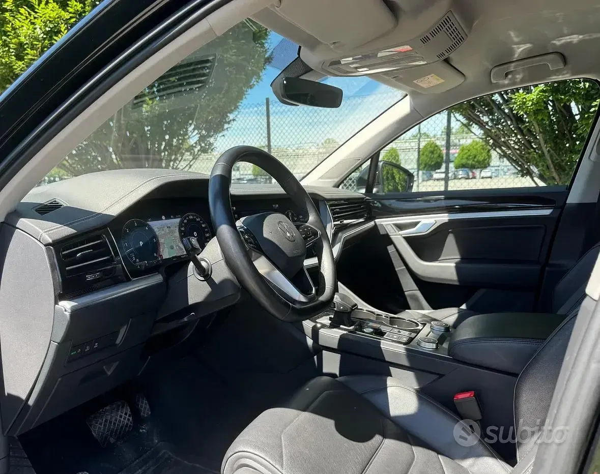 Usata VW Touareg Elegance 231 CV (169 kW) 2021 Nero SUV