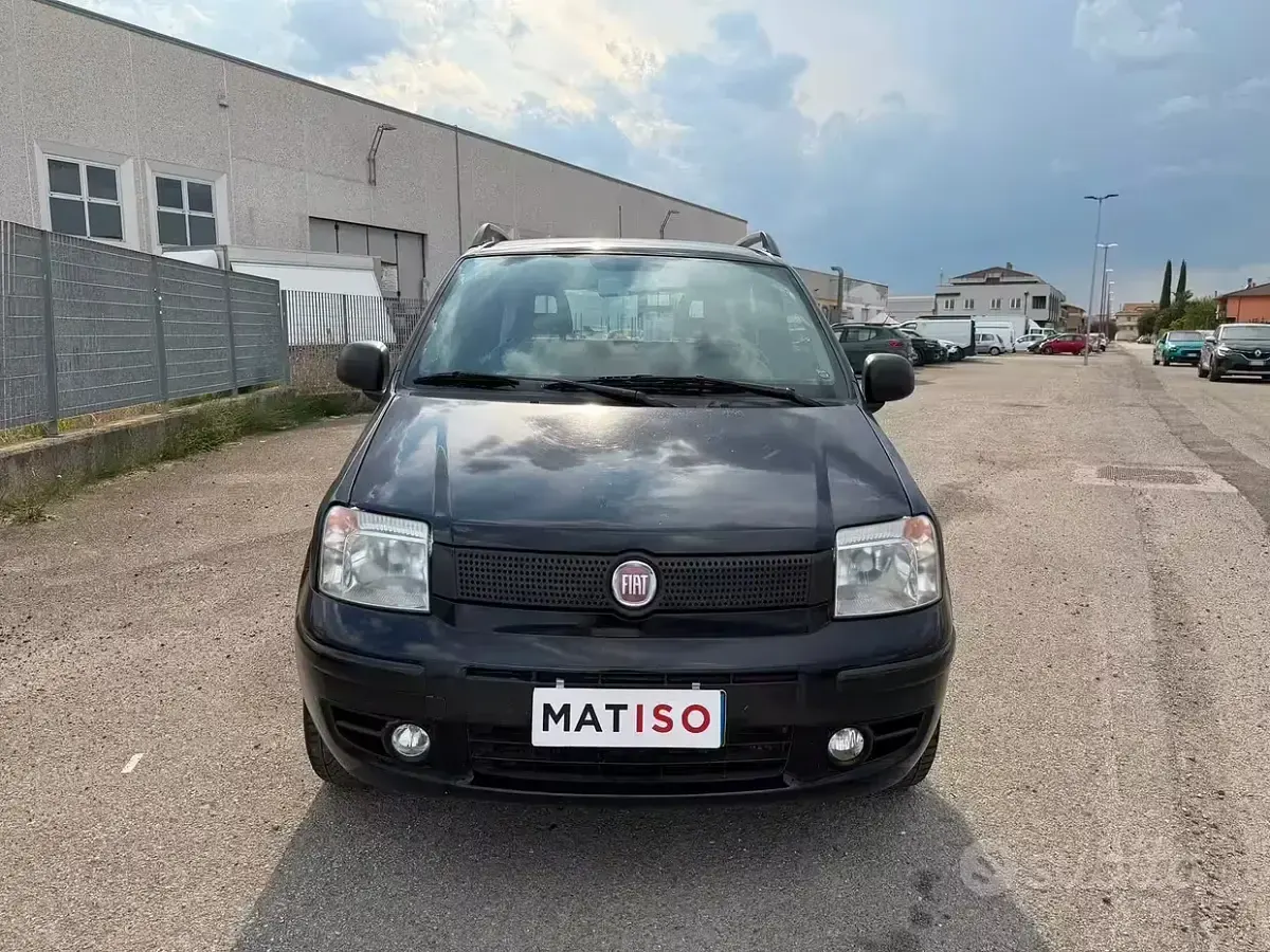 Usata Fiat Panda Dynamic 77 CV (56 kW) 2011 Bluazzurro Utilitaria