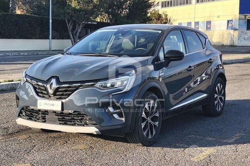 Usata Renault Captur Techno 101 CV (74 kW) 2023 Blu SUV