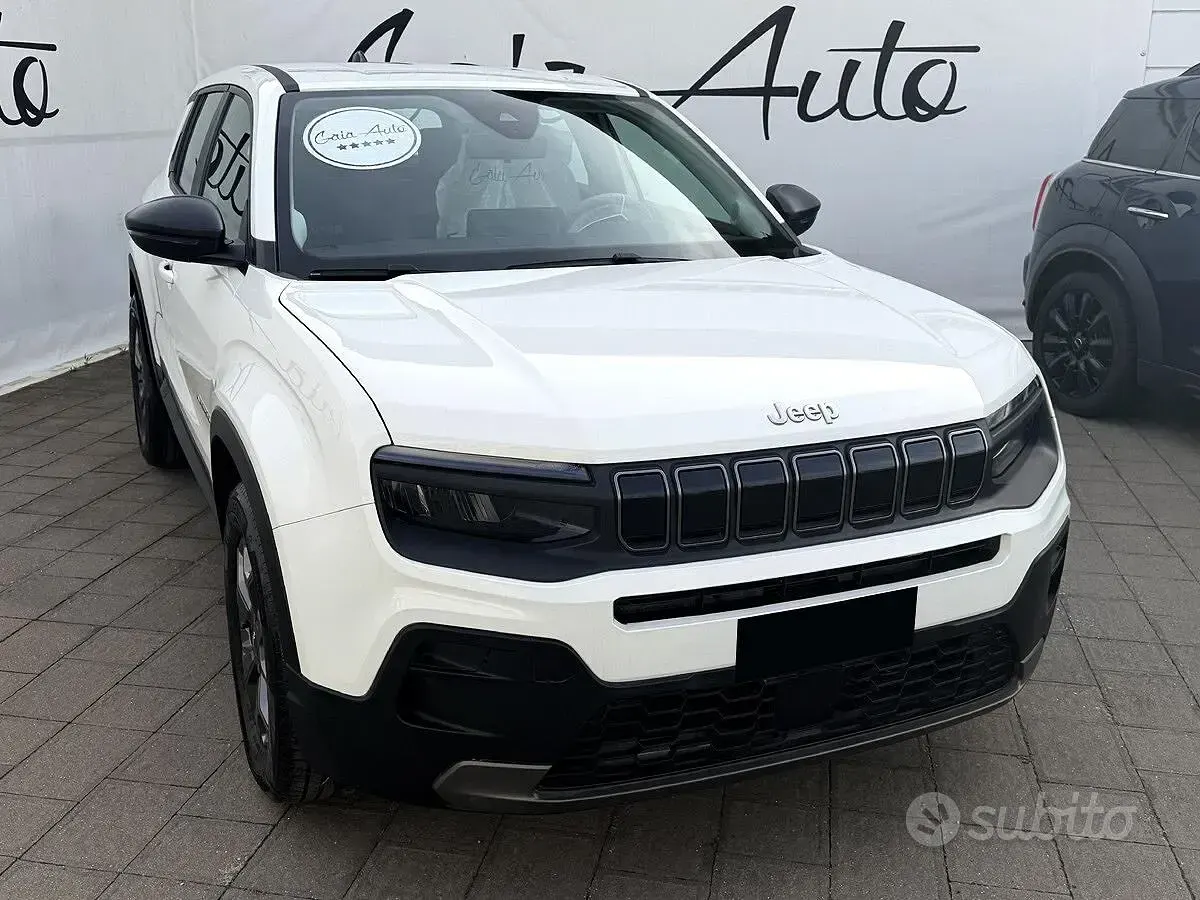 Usata Jeep Avenger Longitude 101 CV (74 kW) 2023 Bianco SUV