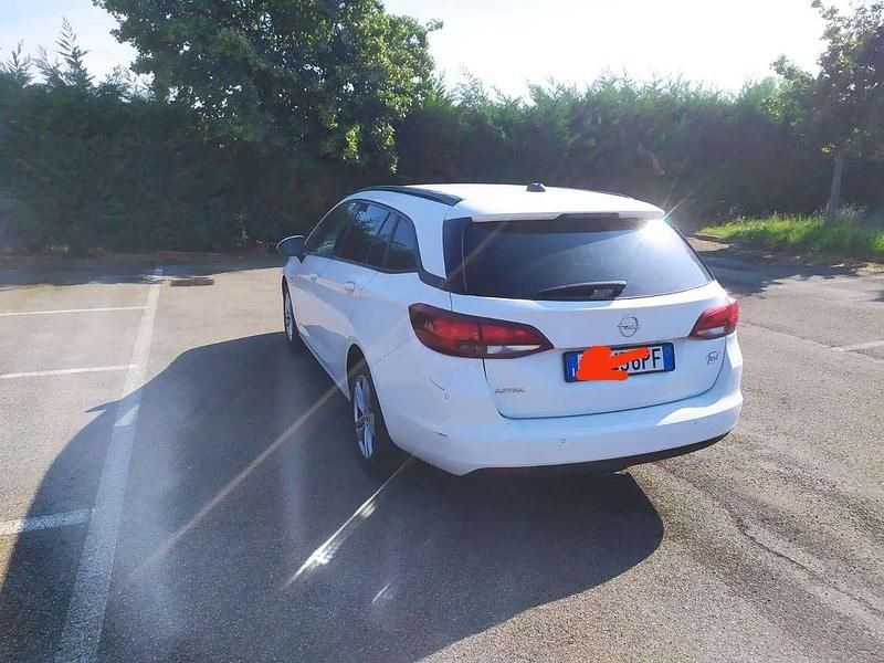 Usata Opel Astra Business Elegance 105 CV (77 kW) 2020 Bianco ghiaccio Station wagon