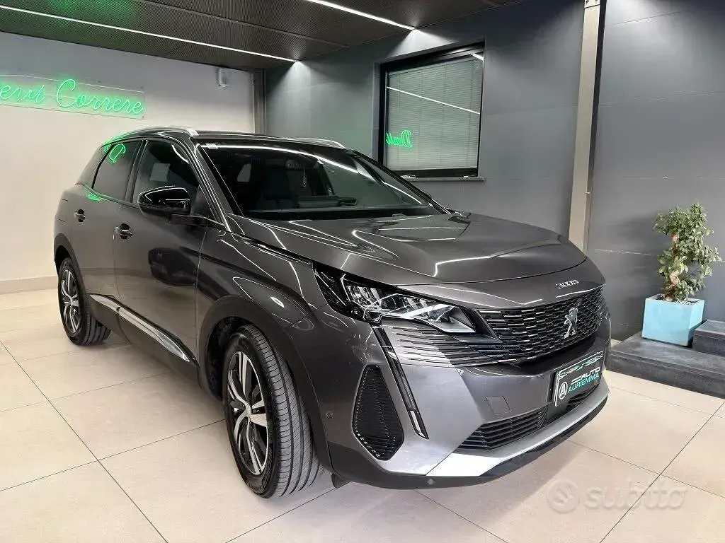 Usata Peugeot 3008 Allure 131 CV (96 kW) 2024 Grigio SUV