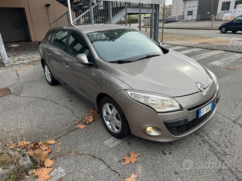 Usata Renault Mégane GrandTour 110 CV (80 kW) 2009 Marrone Station wagon