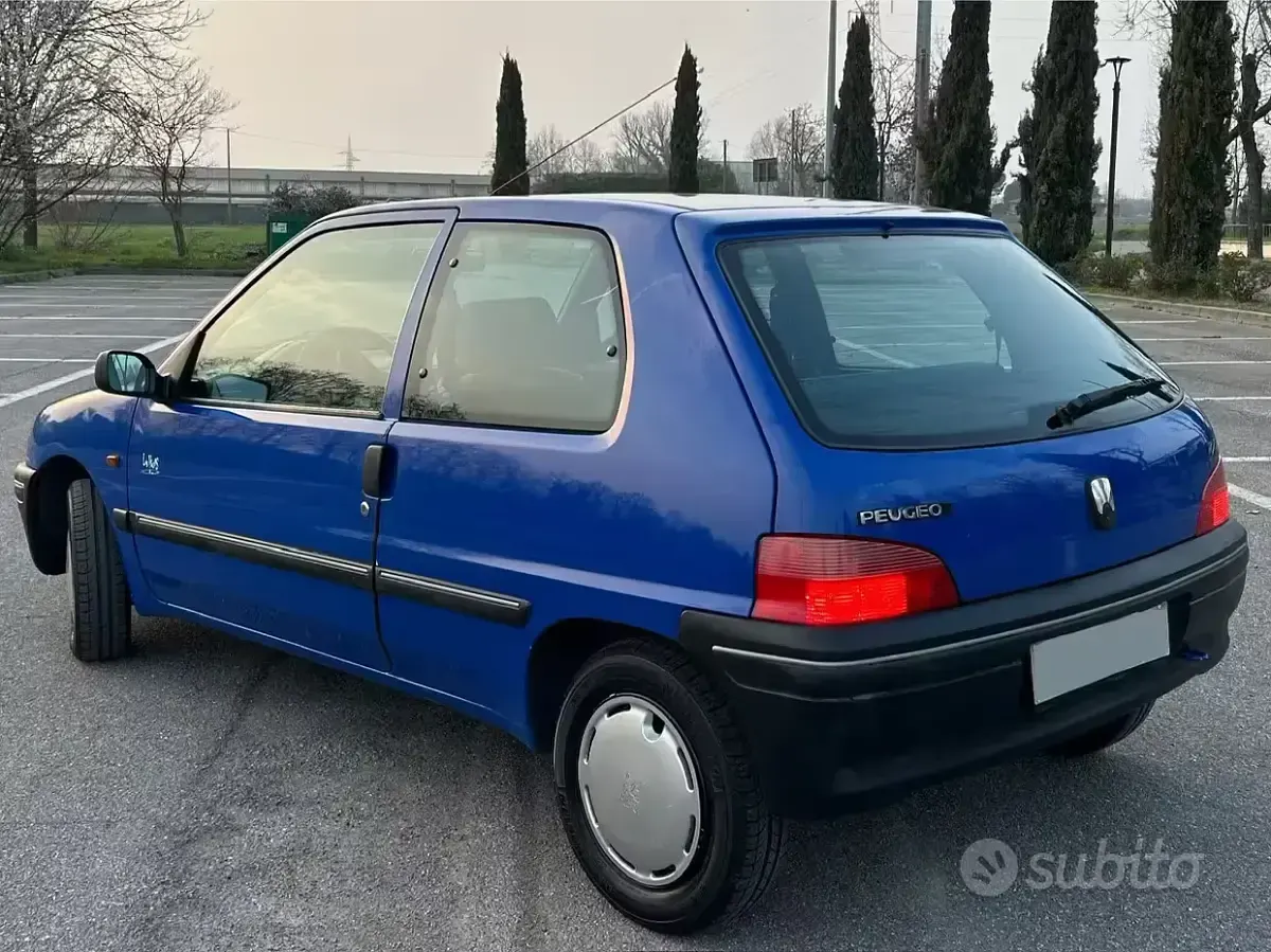 Usata Peugeot 106 50 CV (36 kW) 1997 Blu/azzurro Utilitaria