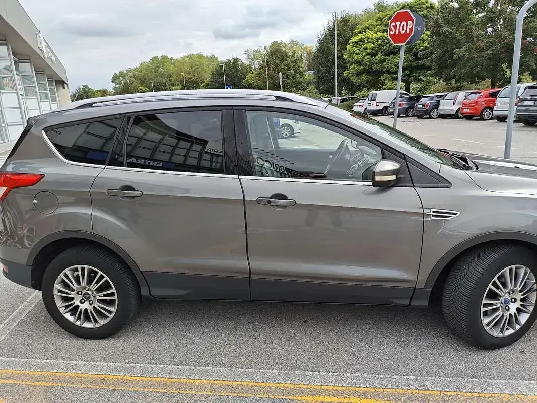 Usata Ford Kuga Titanium 140 CV (102 kW) 2013 SUV