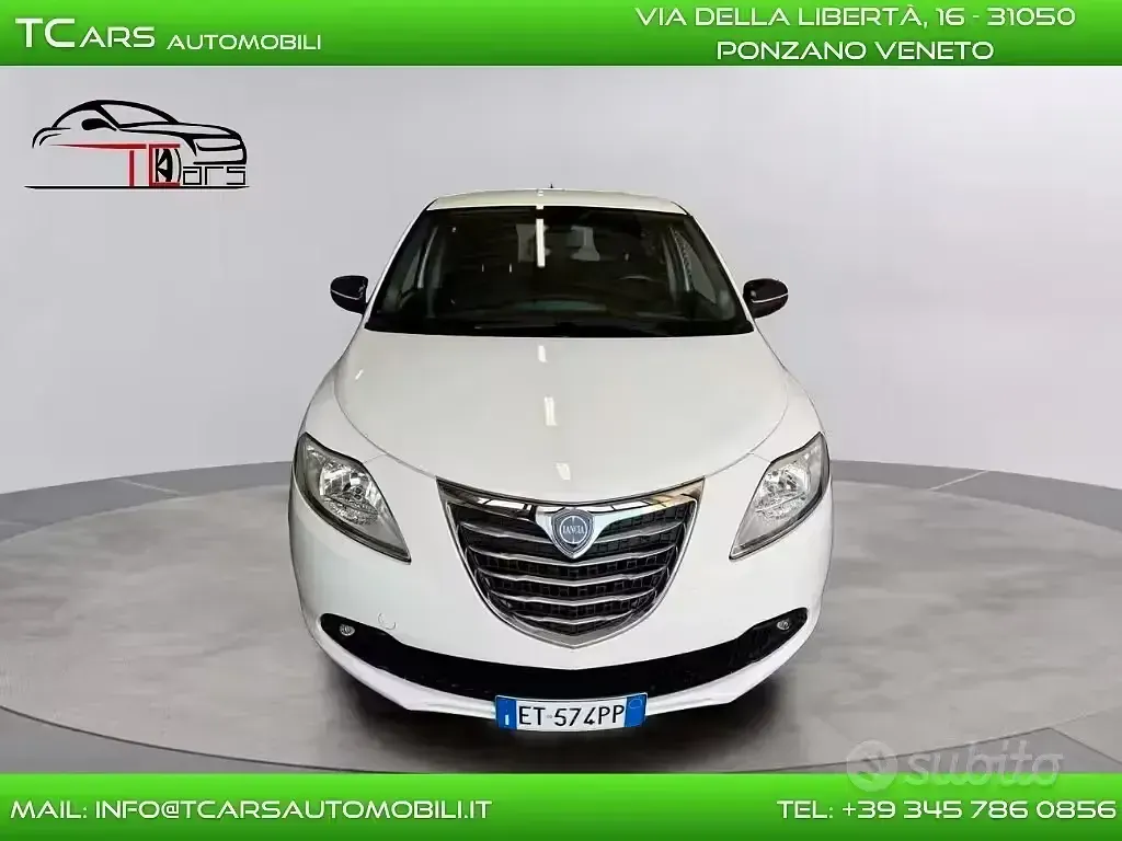 Usata Lancia Ypsilon 80 CV (58 kW) 2014 Bianco Utilitaria