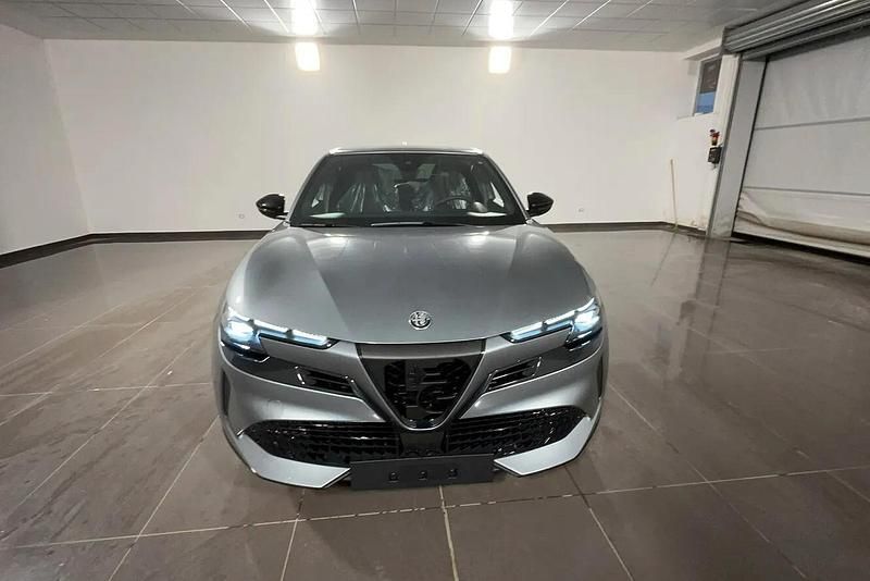 Nuova Alfa Romeo Junior Edizione Speciale 135 CV (99 kW) 2025 Grigio SUV
