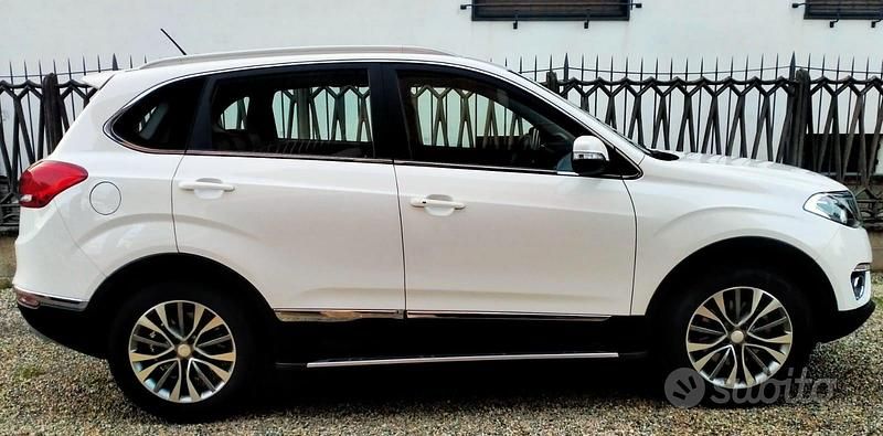 Usata DR DR6 150 CV (110 kW) 2019 Bianco SUV