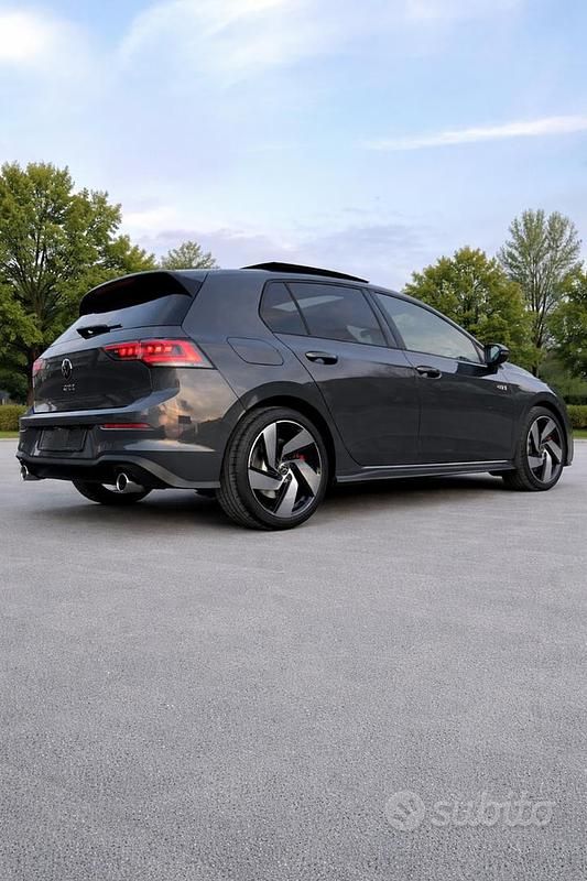 Nuova VW Golf VIII GTI 2025 Grigio Berlina