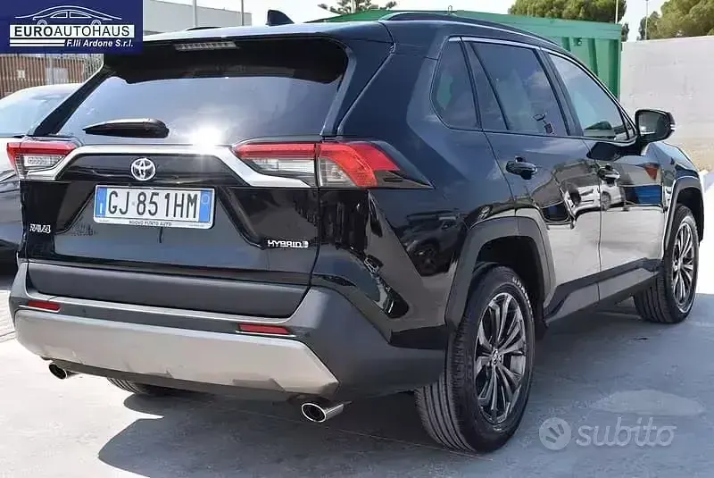 Usata Toyota RAV4 Hybrid 218 CV (160 kW) 2022 Nero SUV