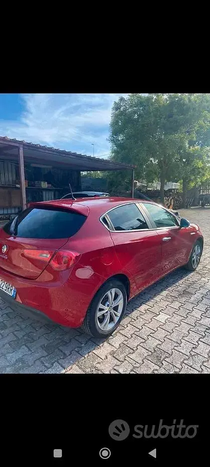Usata Alfa Romeo Giulietta 105 CV (77 kW) 2011 Rosso Utilitaria